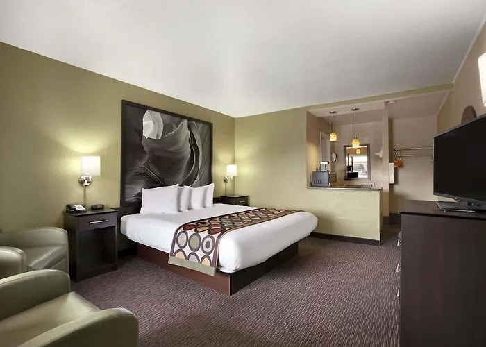 Super 8 By Wyndham Nau/downtown Conference Center Flagstaff