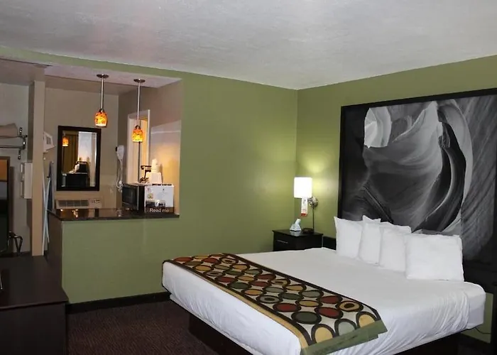 Super 8 By Wyndham Nau/downtown Conference Center Flagstaff