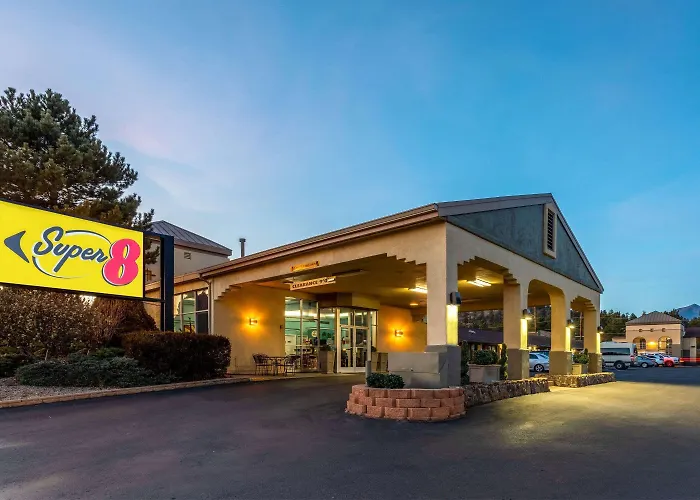 Motel Super 8 By Wyndham Nau/downtown Conference Center